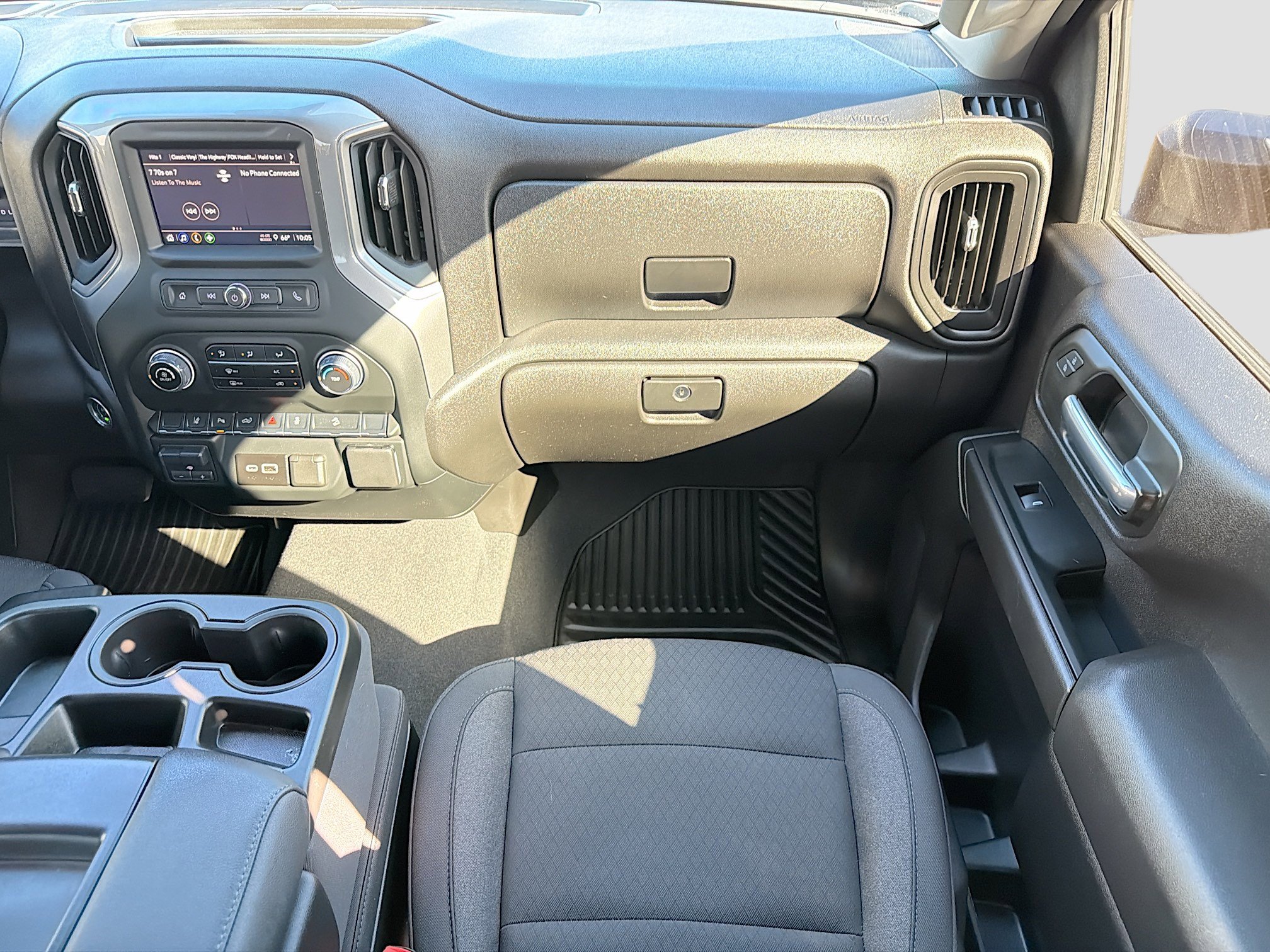 Used 2025 Chevrolet Silverado 2500 Custom w/ Custom Value Package image 17