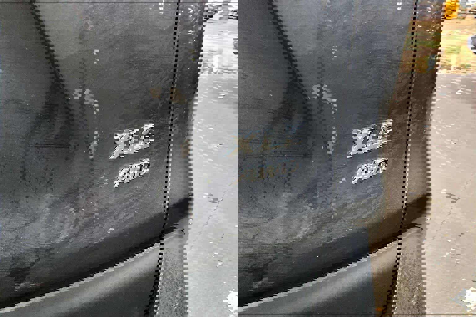 Used 2025 Toyota RAV4 XLE AWD/4WD image 10