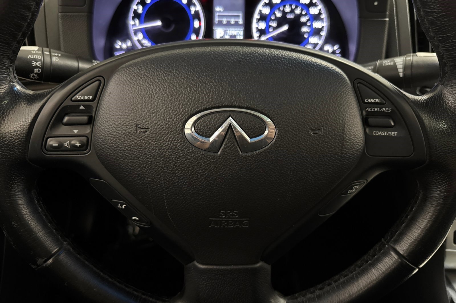 Used 2013 INFINITI G37 Journey w/ Premium Pkg image 17