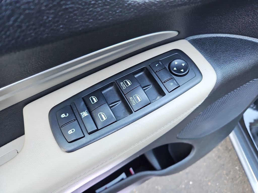 Used 2019 Dodge Durango SXT image 26