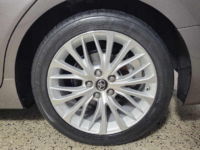 Used 2018 Toyota Camry XLE w/ Audio Package FWD image 8