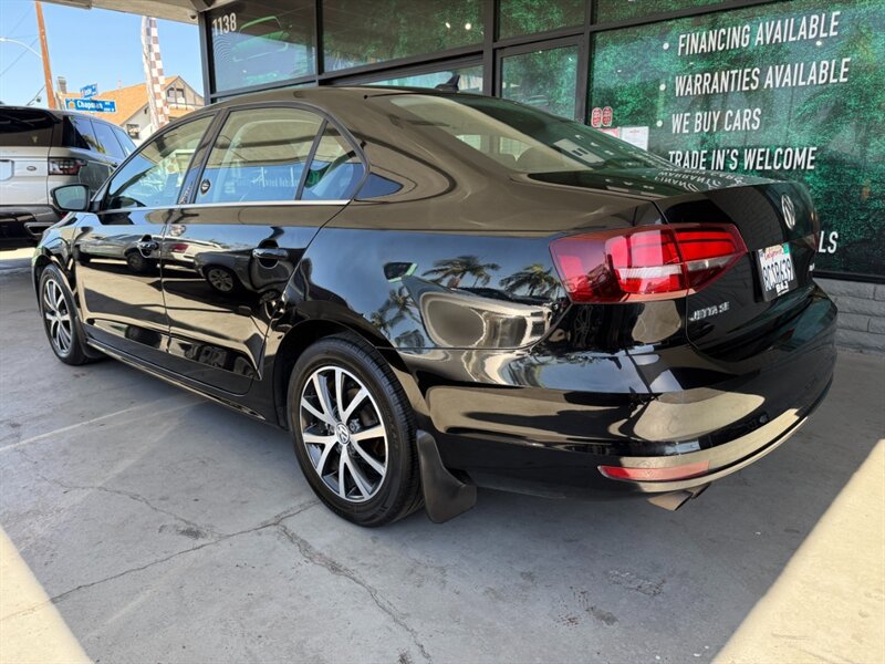 Used 2018 Volkswagen Jetta SE FWD image 4