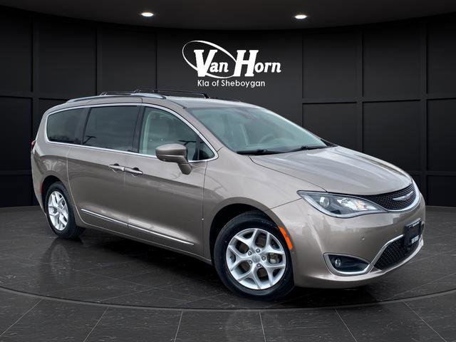 Used 2017 Chrysler Pacifica Touring-L Plus w/ Advanced Safetytec Group