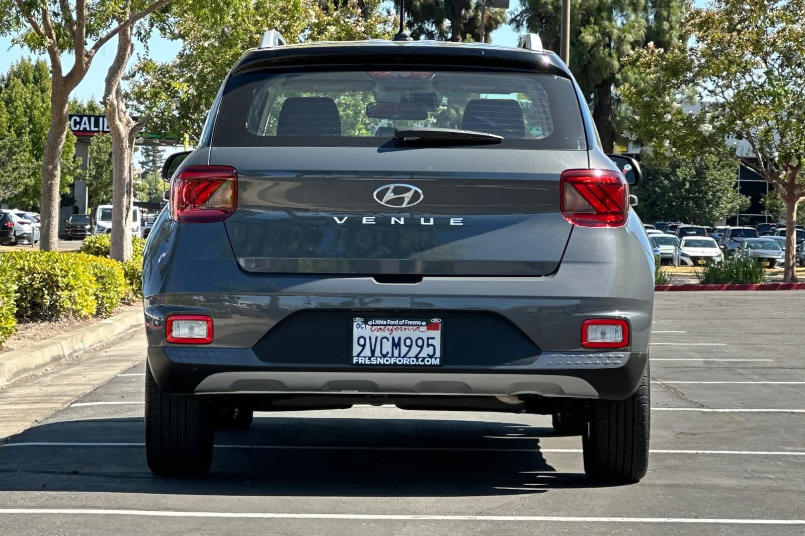 Used 2026 Hyundai Venue SEL FWD image 8