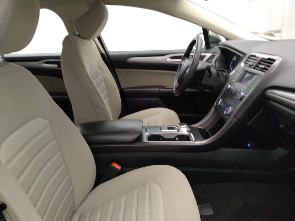 Used 2020 Ford Fusion S FWD image 21