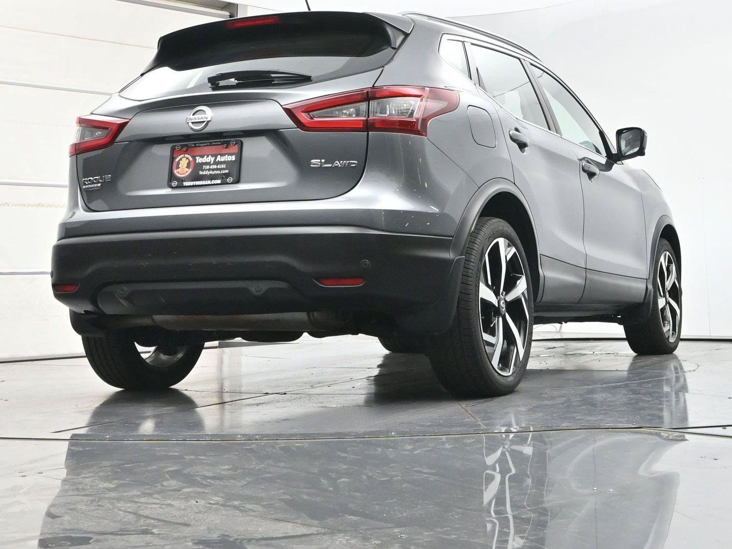 Certified 2021 Nissan Rogue Sport SL w/ Premium Package AWD/4WD image 31