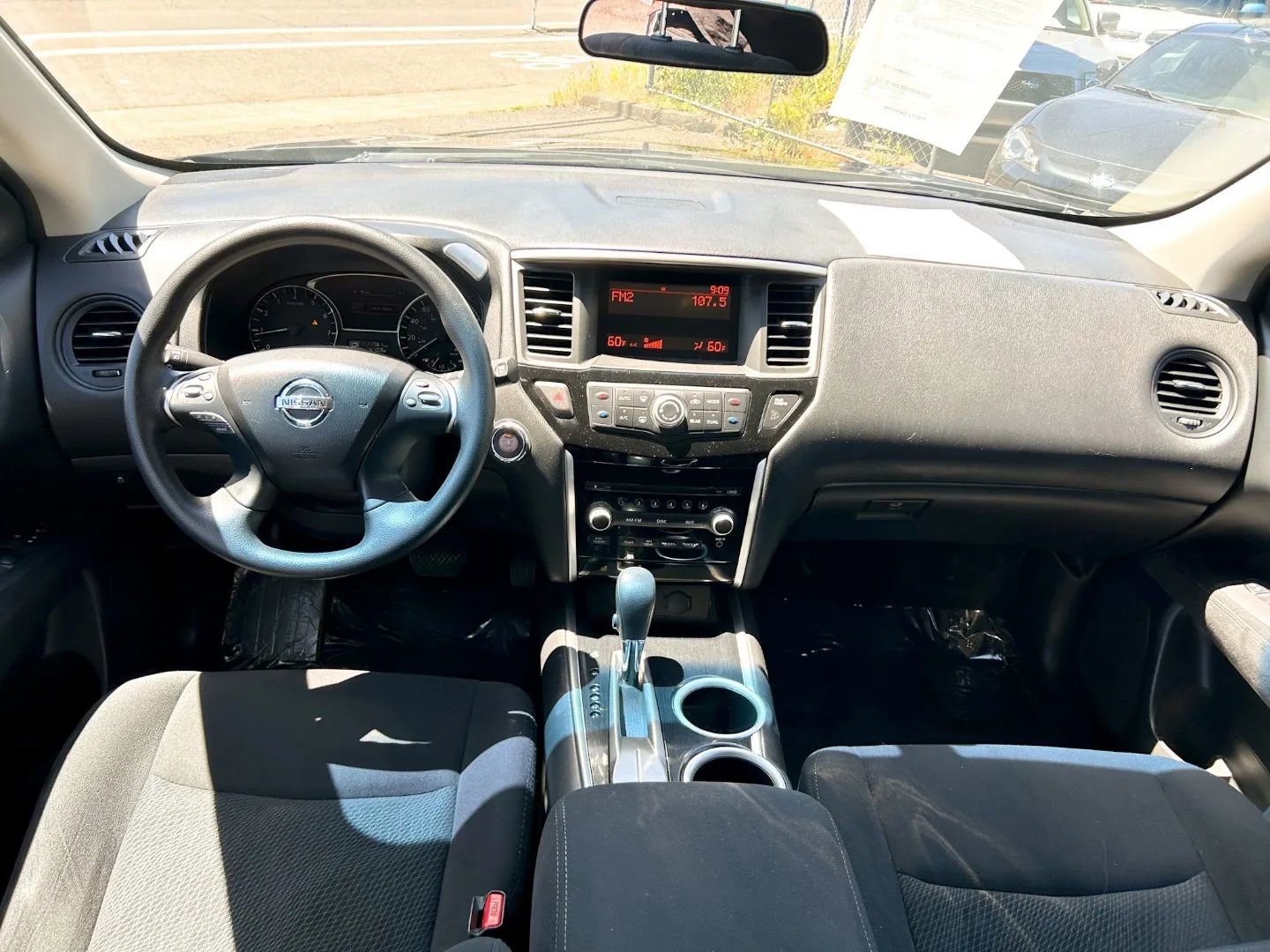 Used 2014 Nissan Pathfinder S image 3