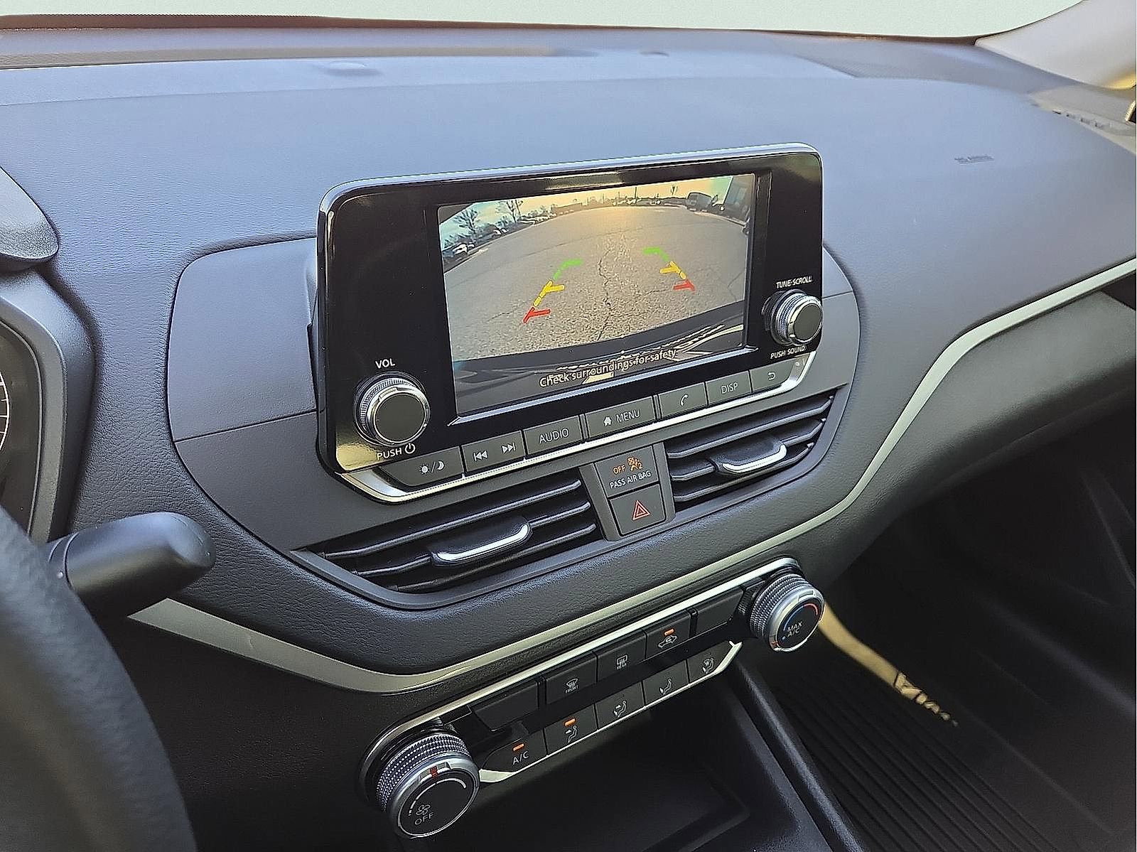 Used 2024 Nissan Altima 2.5 S image 16