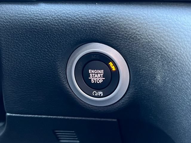 New 2026 Chrysler Pacifica Select FWD image 30
