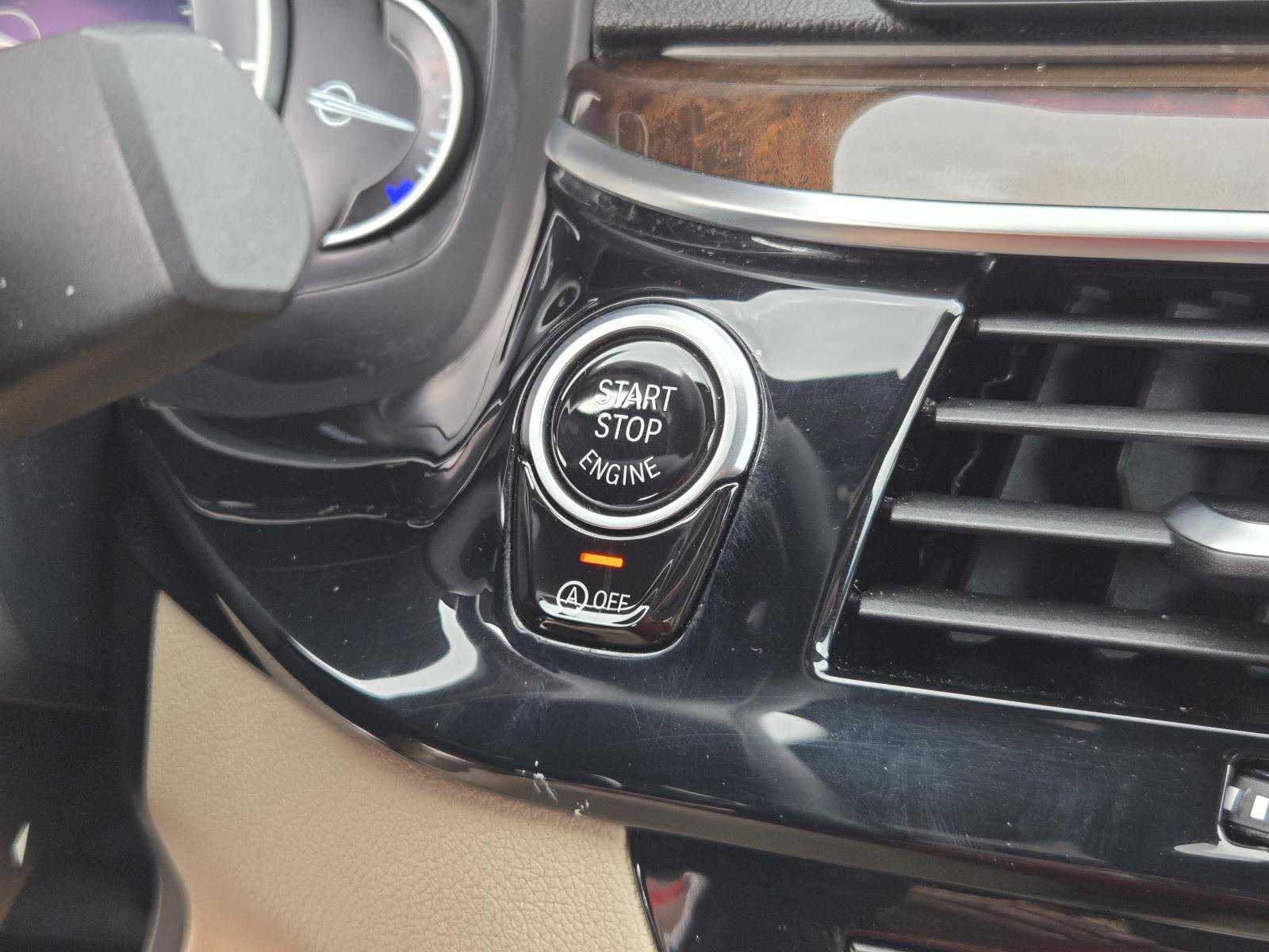 Used 2019 BMW 530i 530i Sedan RWD w/ M Sport Package image 12