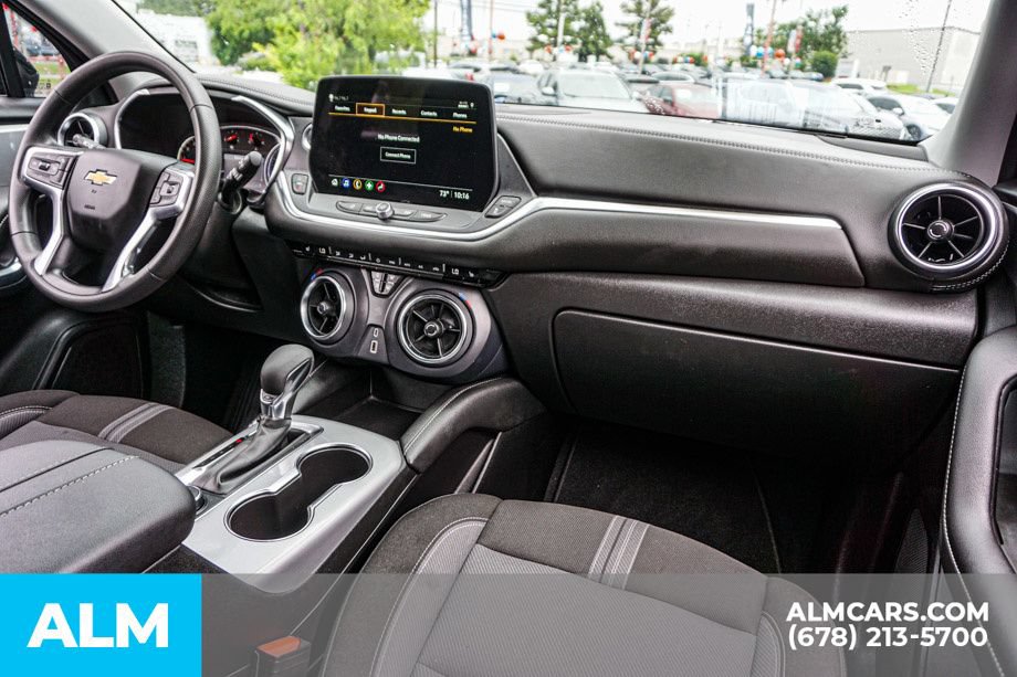 Used 2025 Chevrolet Blazer LT FWD image 24