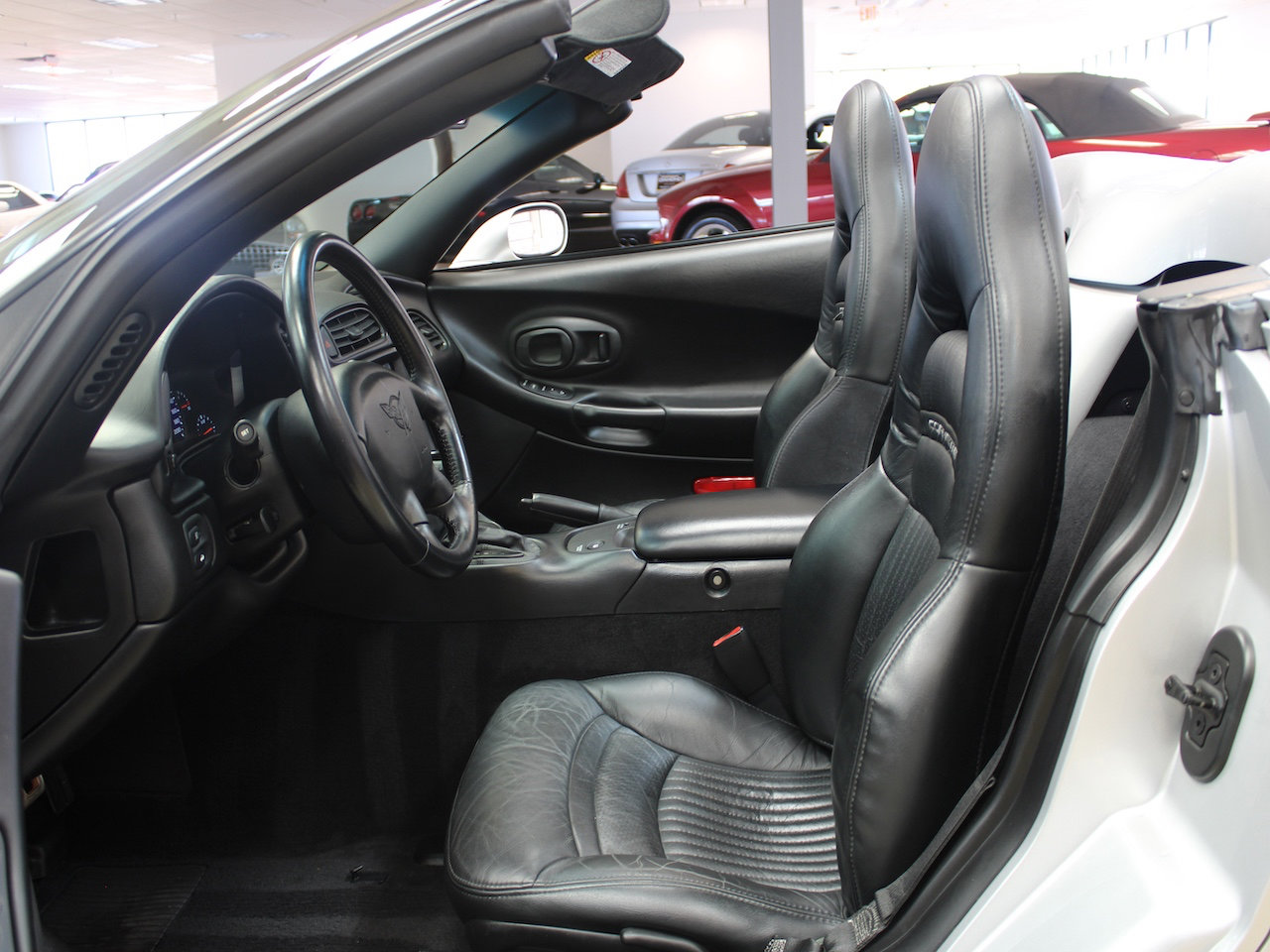 Used 2002 Chevrolet Corvette Convertible w/ Preferred Equipment Group1 image 27