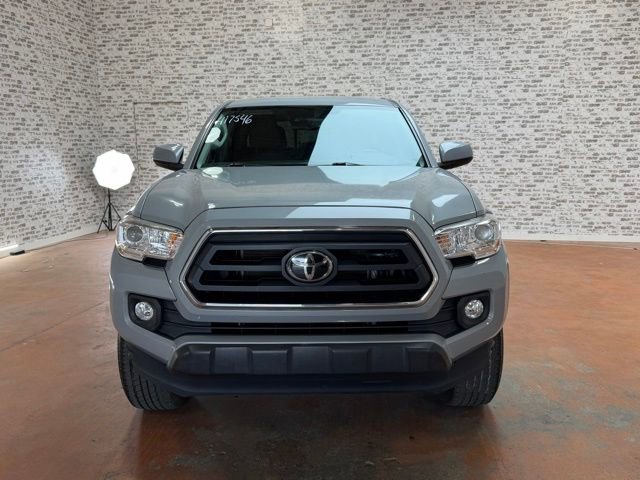 Used 2021 Toyota Tacoma SR5 RWD image 2