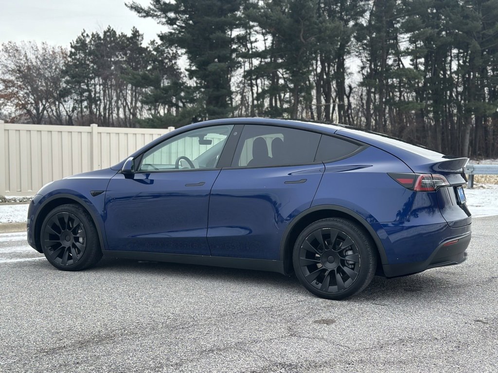 Used 2022 Tesla Model Y Long Range image 5