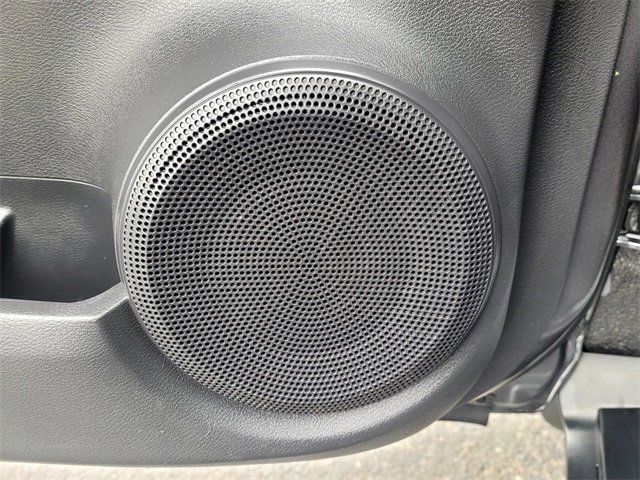 Used 2020 Nissan Kicks SR image 23