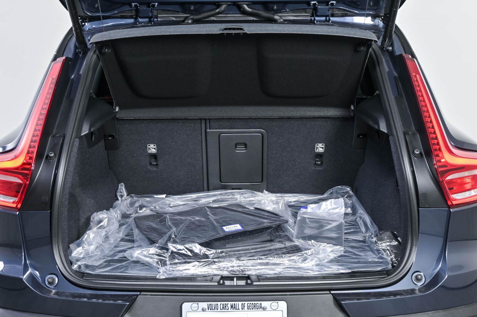 New 2026 Volvo XC40 B5 Ultra w/ Protection Package Premier AWD/4WD image 30