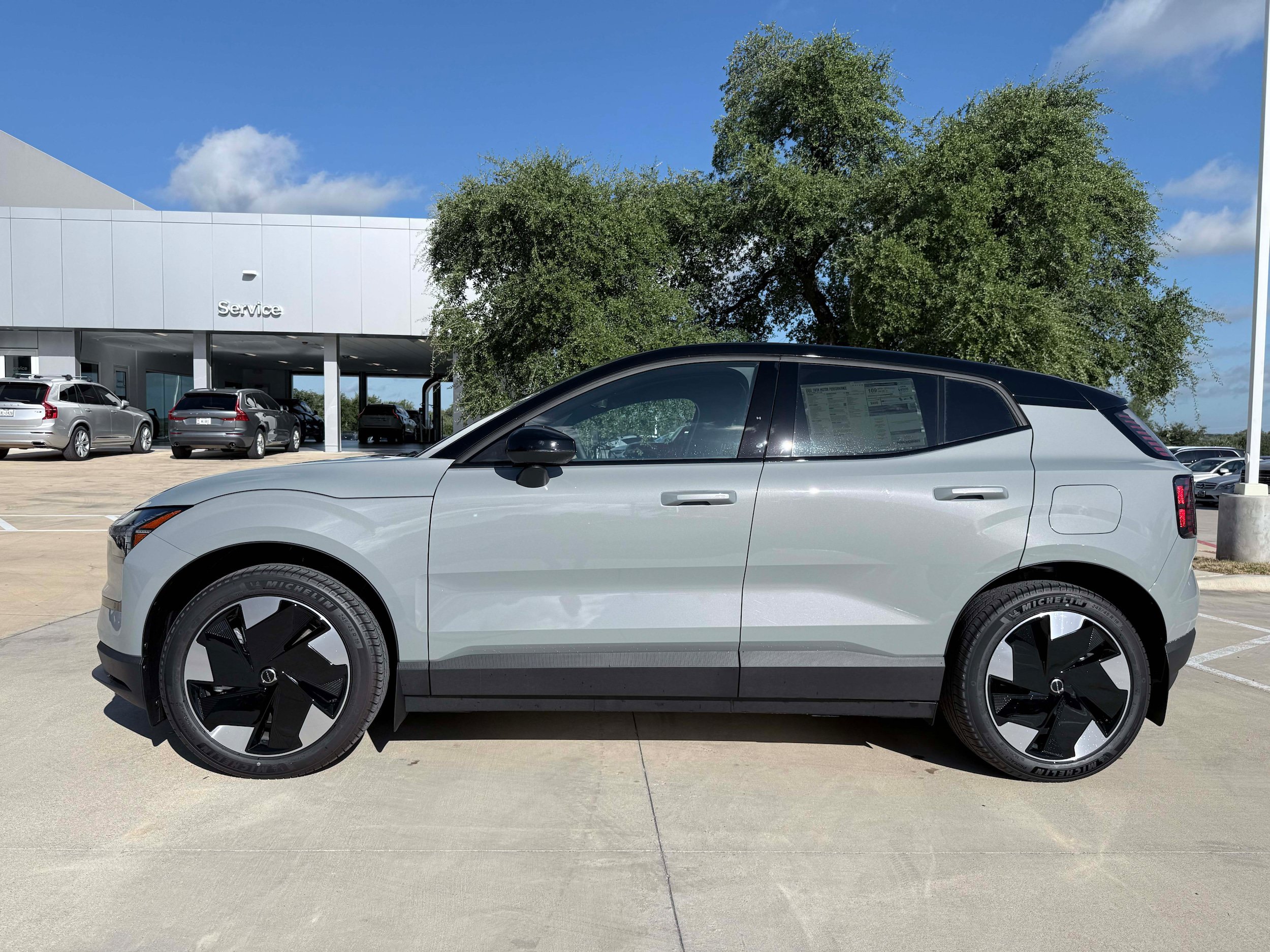 New 2026 Volvo EX30 Plus w/ Protection Package Premier AWD/4WD image 3