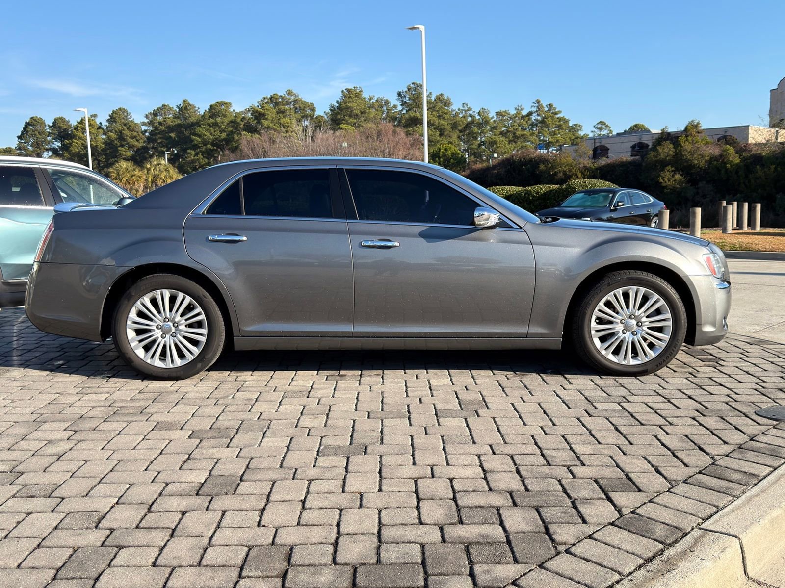 Used 2012 Chrysler 300 C w/ 19-Premium Speaker Group image 7
