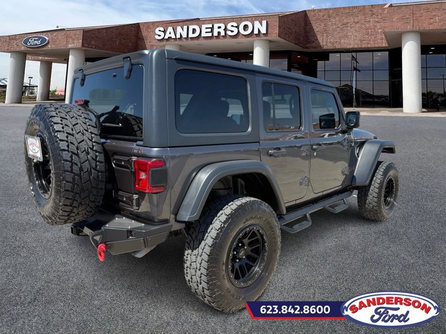 Used 2021 Jeep Wrangler Unlimited Rubicon AWD/4WD image 3