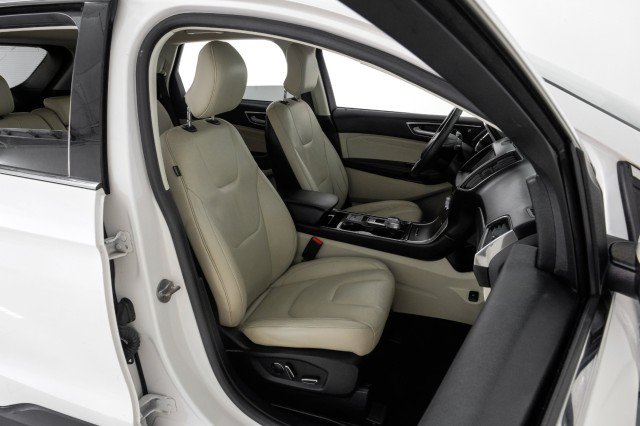 Used 2019 Ford Edge Titanium FWD image 38