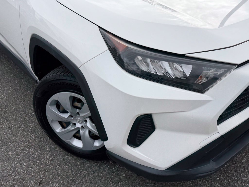 Used 2019 Toyota RAV4 LE w/ Carpet Mat Package AWD/4WD image 2