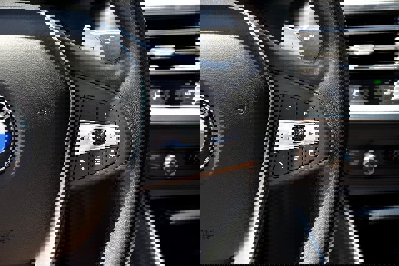 Used 2022 BMW 330i Sedan w/ Premium Package 2 image 22