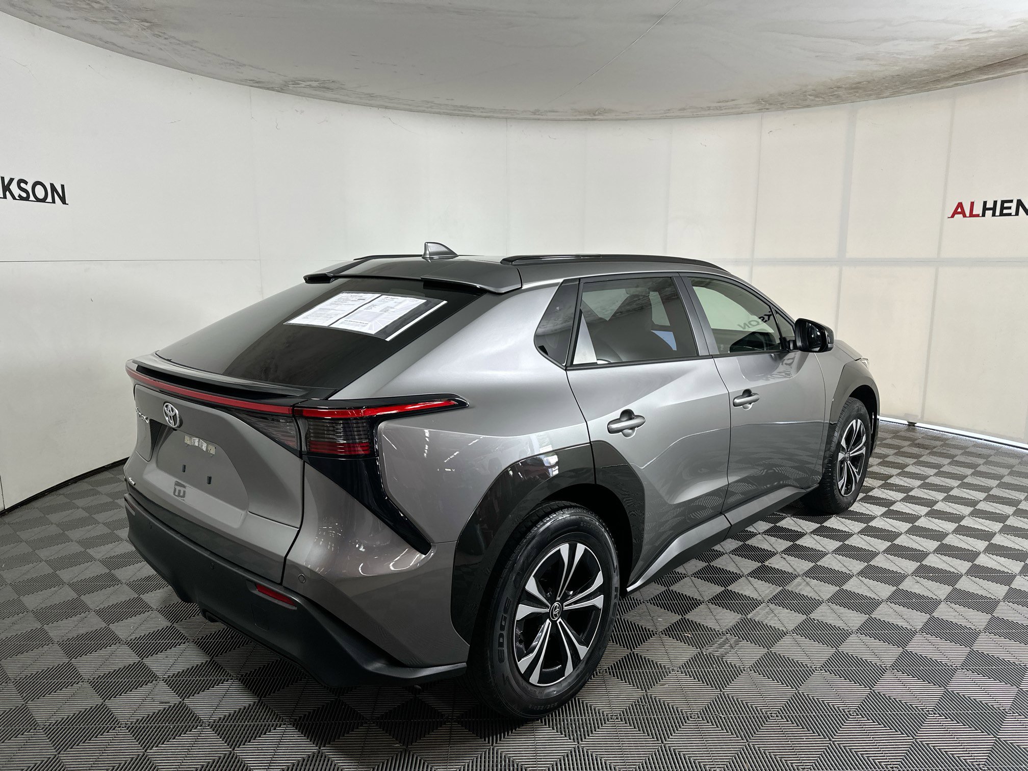 Used 2024 Toyota bZ4X XLE image 3