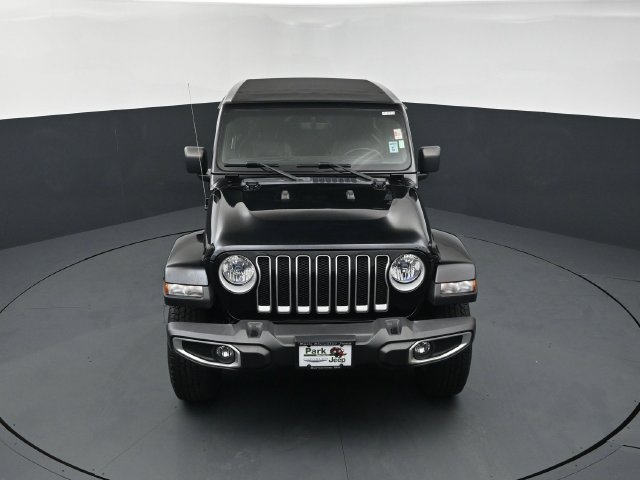 Used 2022 Jeep Wrangler Unlimited Sahara w/ Cold Weather Group AWD/4WD image 13
