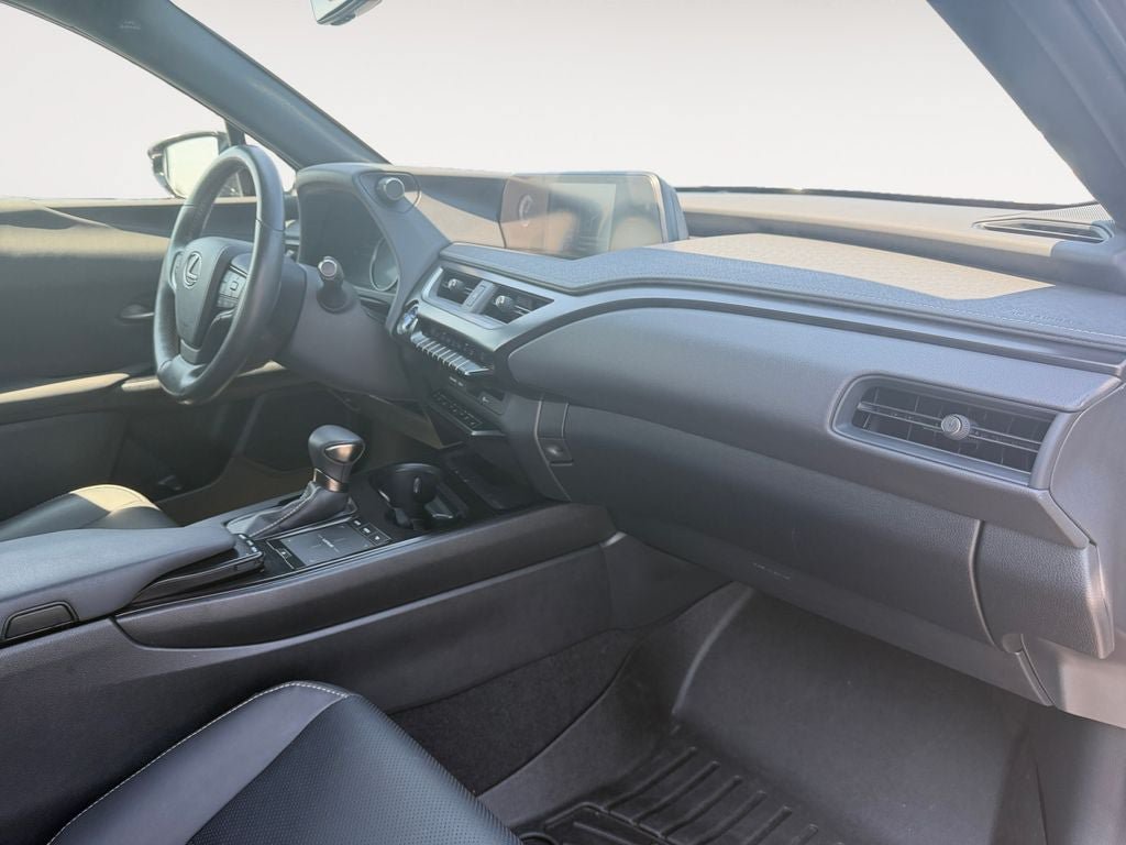 Used 2022 Lexus UX 250h w/ Premium Package AWD/4WD image 26