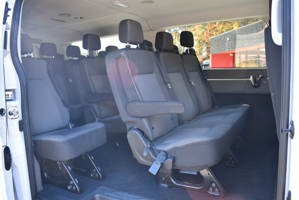 Used 2023 Ford Transit 350 XLT image 28