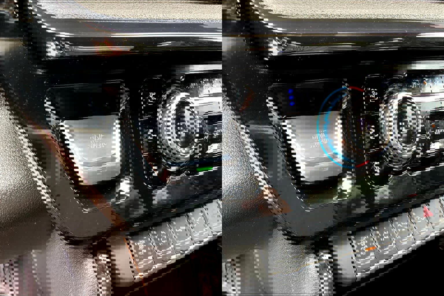 Used 2025 GMC Sierra 2500 AT4 w/ AT4 Premium Plus Package image 63