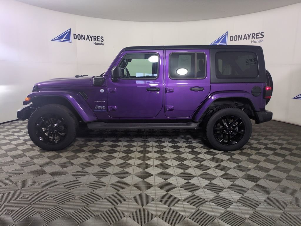 Used 2023 Jeep Wrangler Unlimited Sahara w/ Cold Weather Group AWD/4WD image 2
