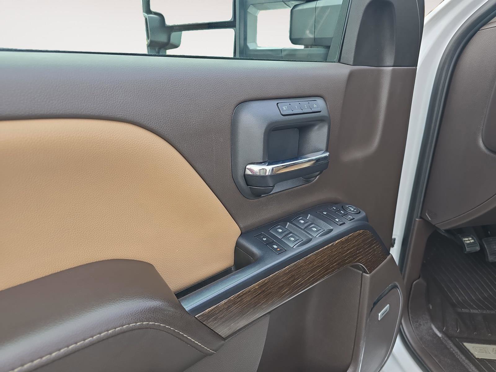 Used 2018 GMC Sierra 2500 Denali w/ Duramax Plus Package image 23