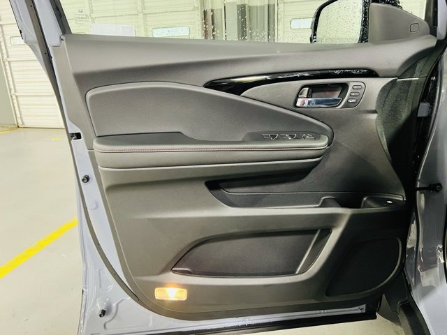 New 2026 Honda Ridgeline Black Edition image 25