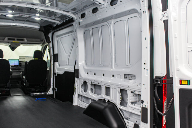 New 2027 Ford Transit 250 148 Medium Roof RWD image 11