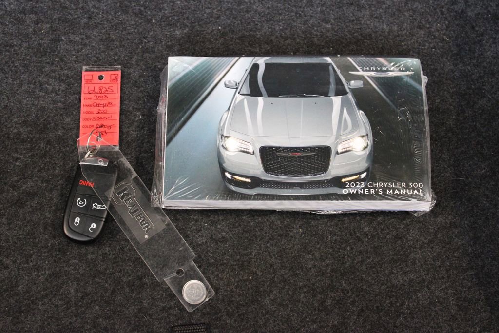 Used 2023 Chrysler 300 Touring L w/ Popular Equipment Group image 27