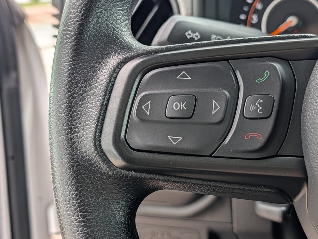 Used 2025 Jeep Gladiator Sport AWD/4WD image 18
