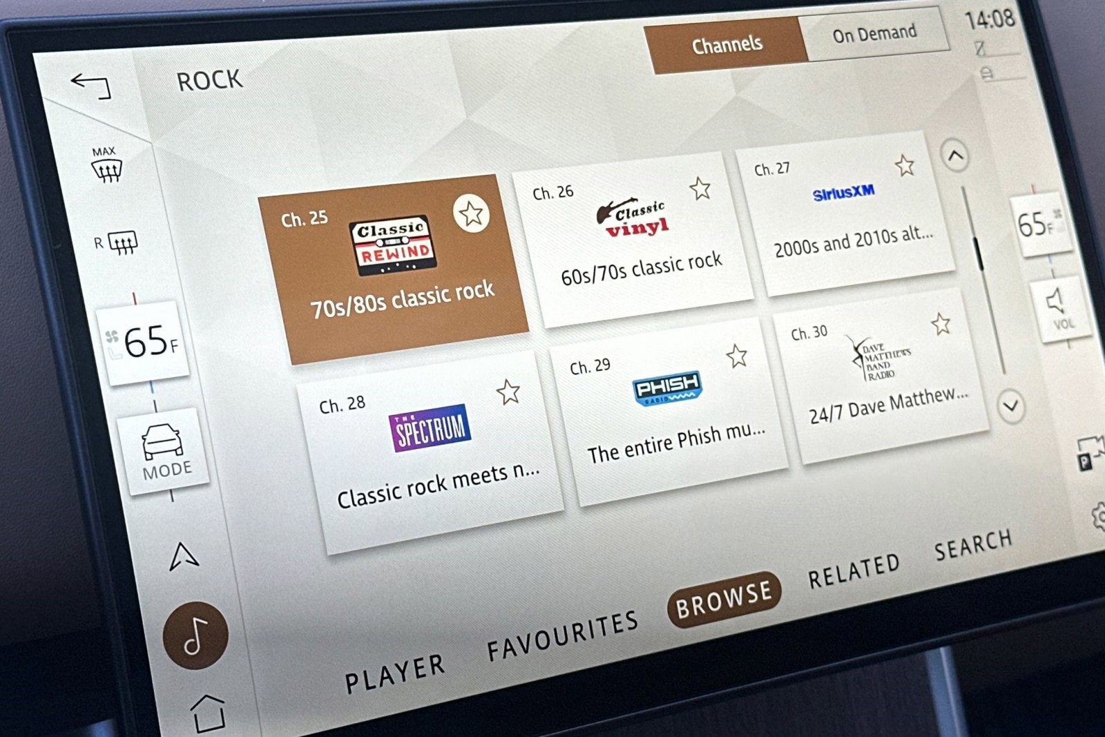 New 2026 Land Rover Range Rover Long Wheelbase SE image 18