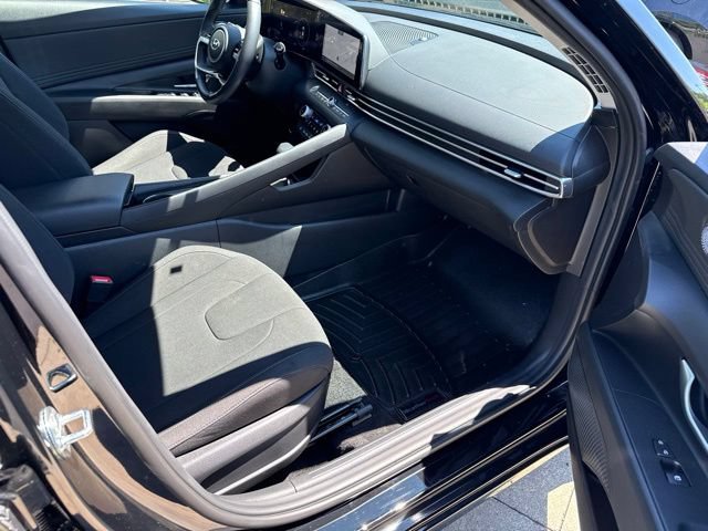 Certified 2023 Hyundai Elantra SEL w/ Convenience Package FWD image 21