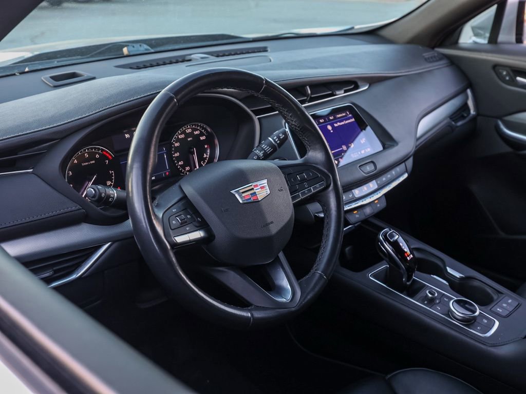 Used 2023 Cadillac XT4 Premium Luxury image 14