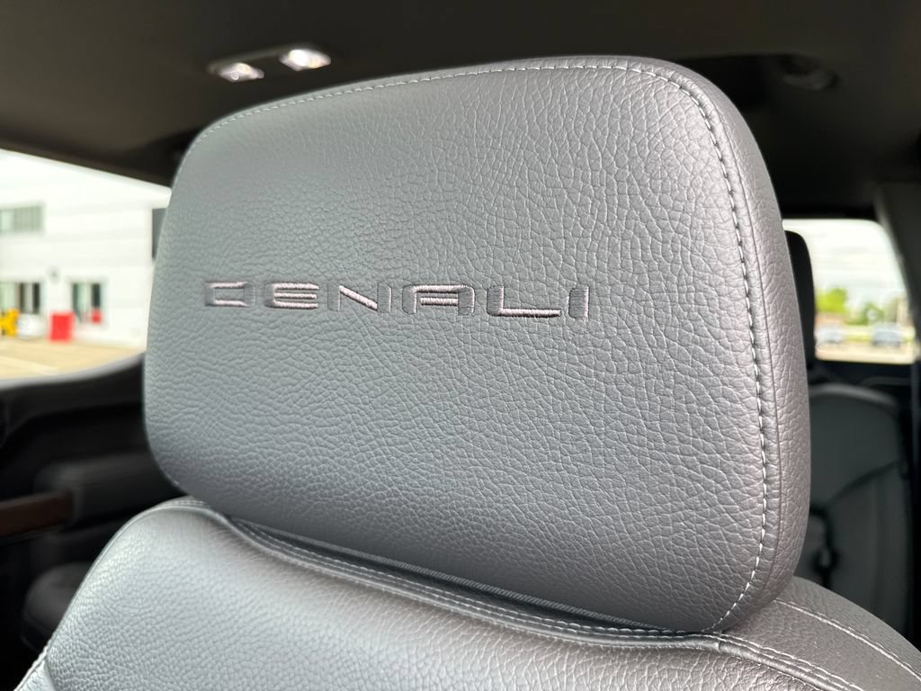 Certified 2022 GMC Sierra 1500 Denali w/ Denali Premium Package AWD/4WD image 19