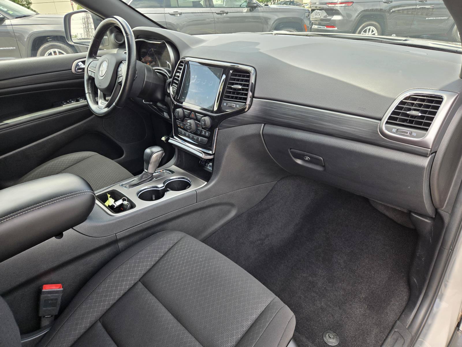 Used 2021 Jeep Grand Cherokee Freedom Edition RWD image 31