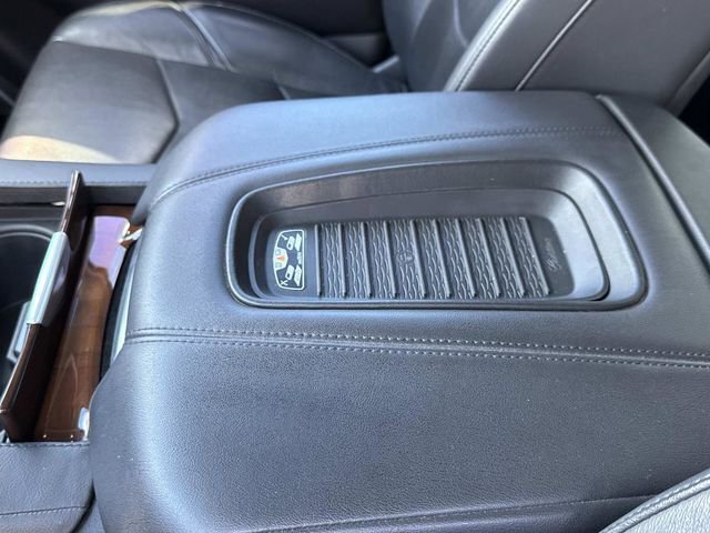 Used 2019 Cadillac Escalade Premium Luxury w/ Escalade Sport Edition image 37