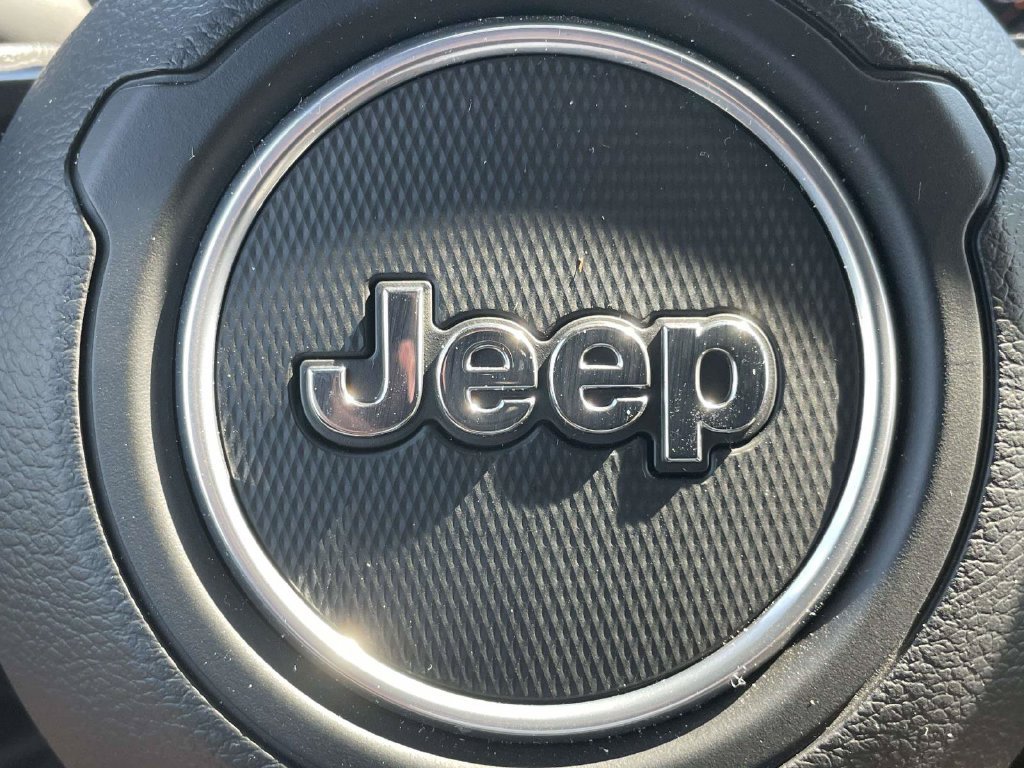 Used 2025 Jeep Wrangler Sport AWD/4WD image 29