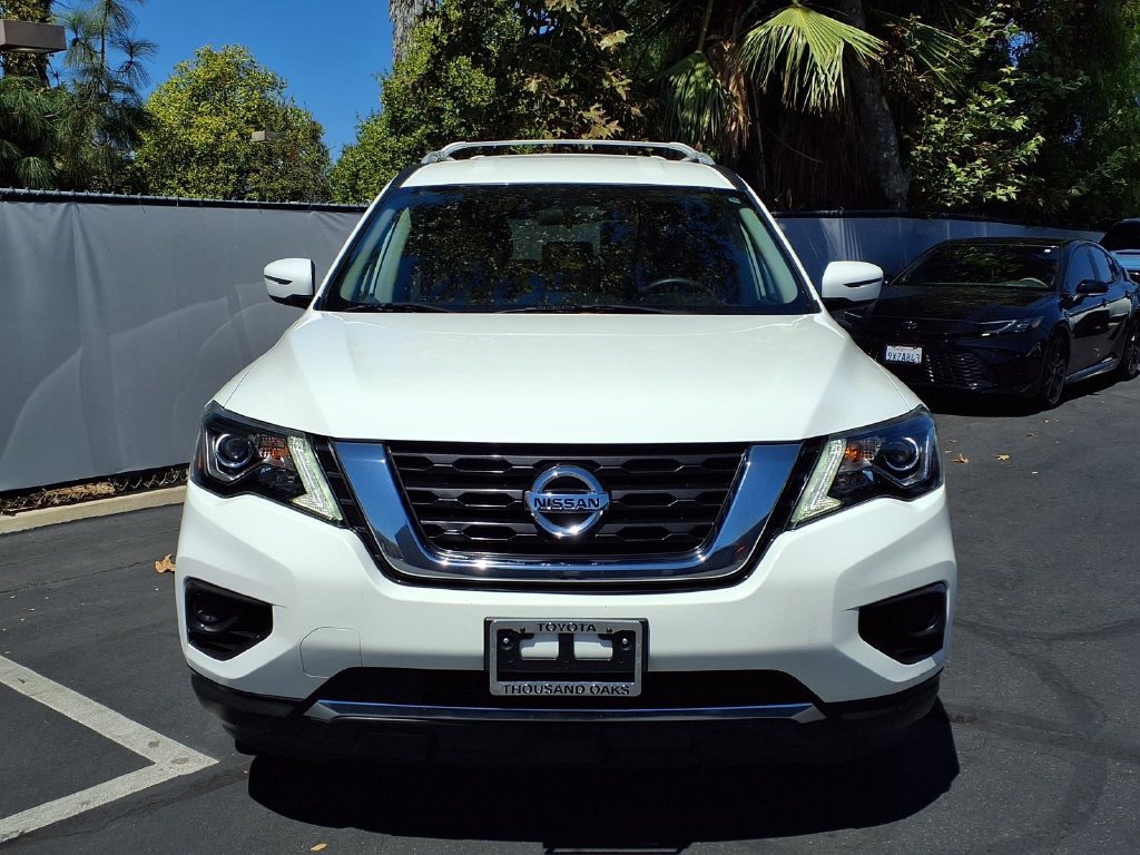 Used 2020 Nissan Pathfinder S FWD image 2