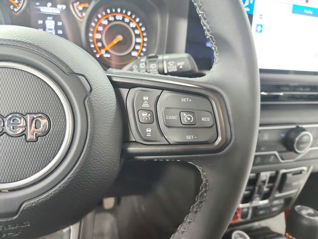 Used 2025 Jeep Wrangler Unlimited Sport AWD/4WD image 23