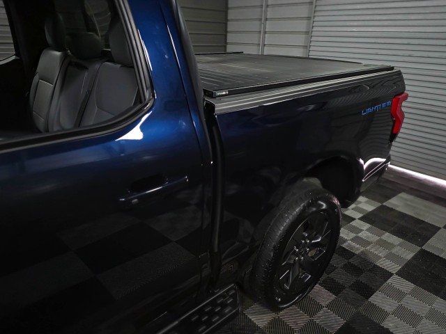 Used 2022 Ford F150 Lightning Lariat image 10