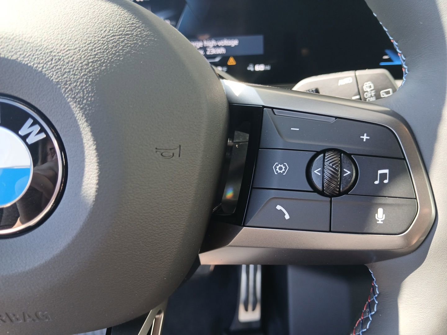 New 2026 BMW iX M70 image 19