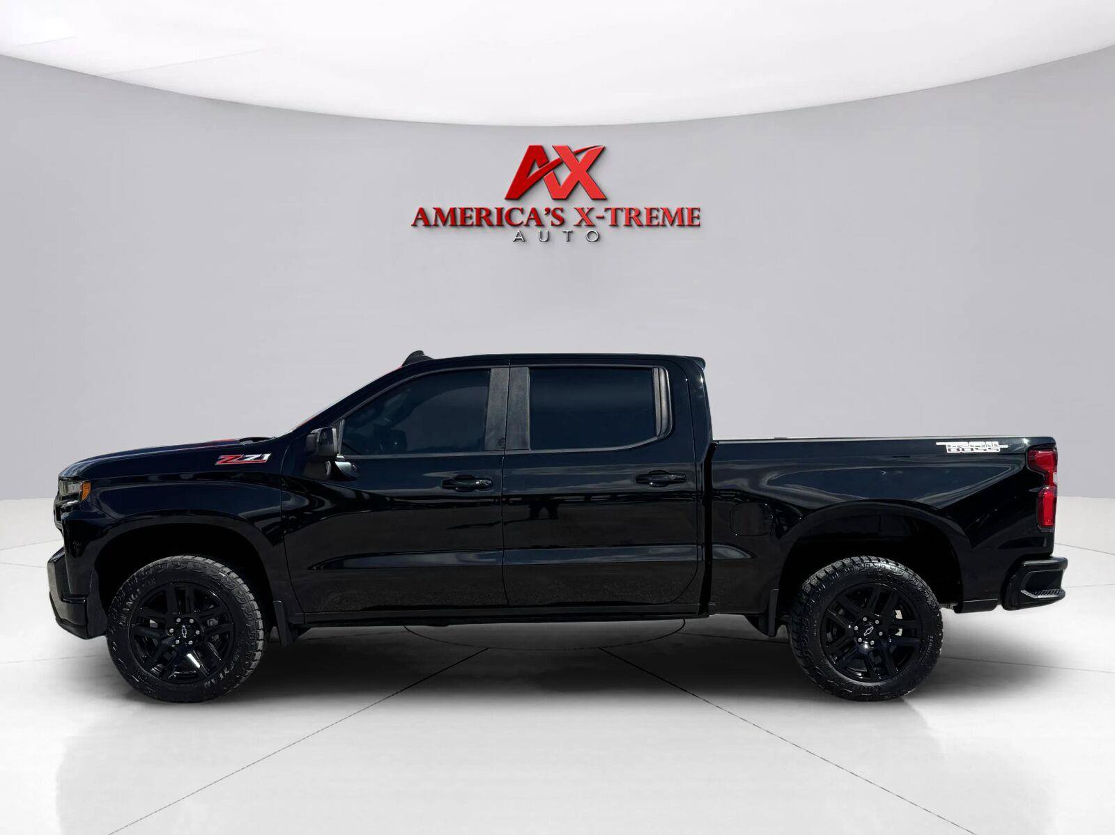 Used 2022 Chevrolet Silverado 1500 LT Trail Boss AWD/4WD image 2