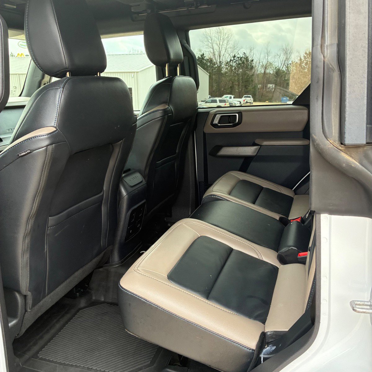 Used 2023 Ford Bronco Wildtrak AWD/4WD image 29